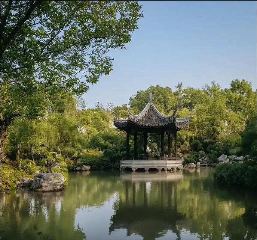 赤峰笔下餐饮有限公司